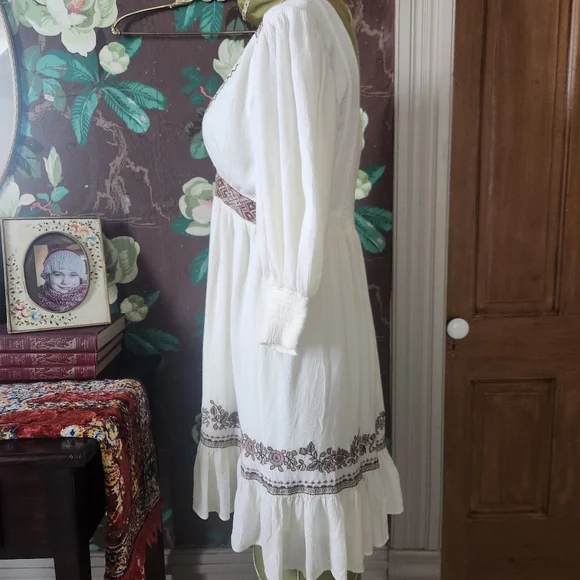 Shyanne Embroidered Boho Dress – Ivory – Women’s Medium - Picture 5 of 14